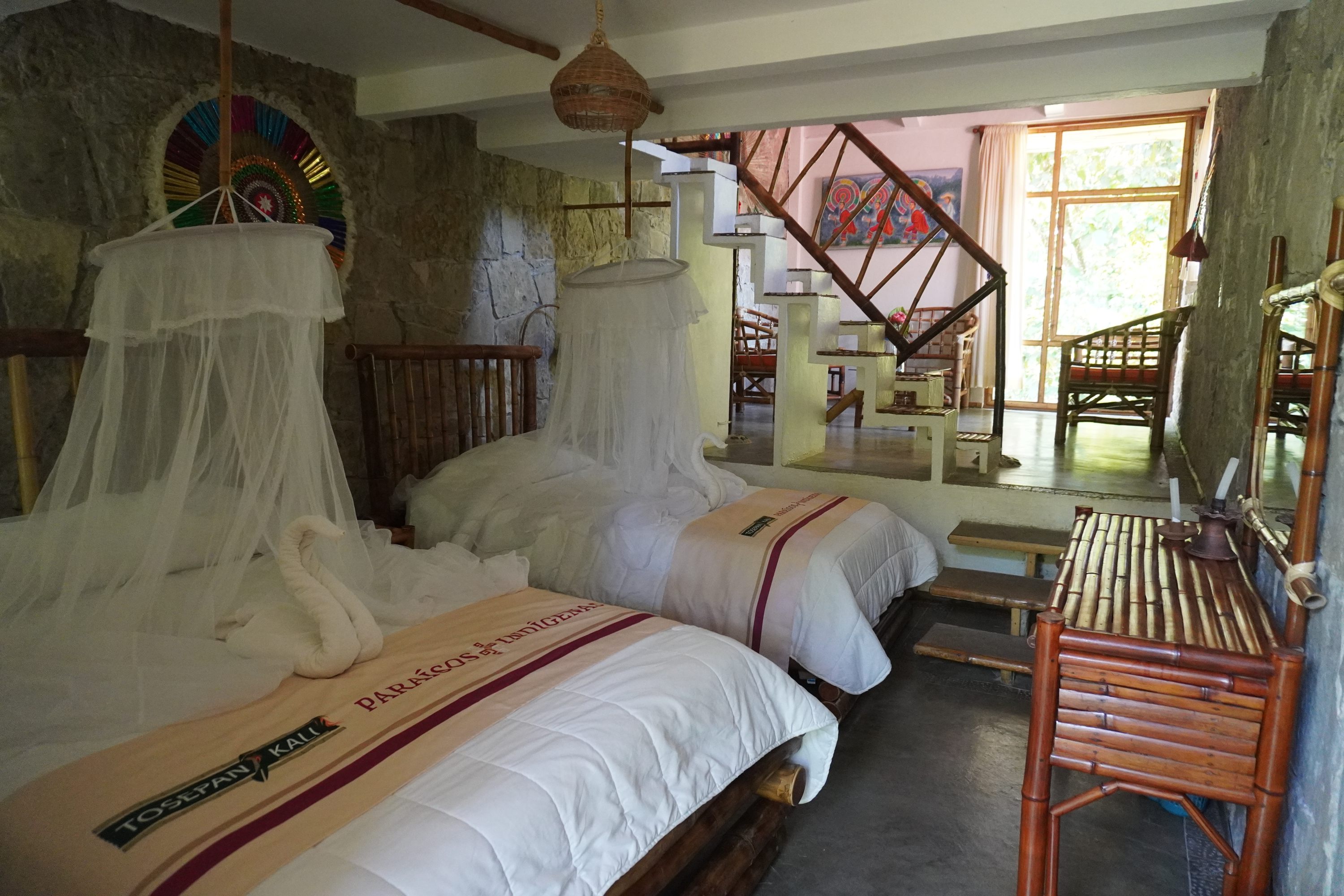 Con 1 cama matrimonial y 1 cama individual.